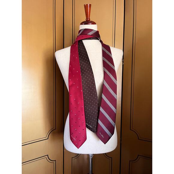 Bundle of 3 silk neckties by Oscar de la Renta